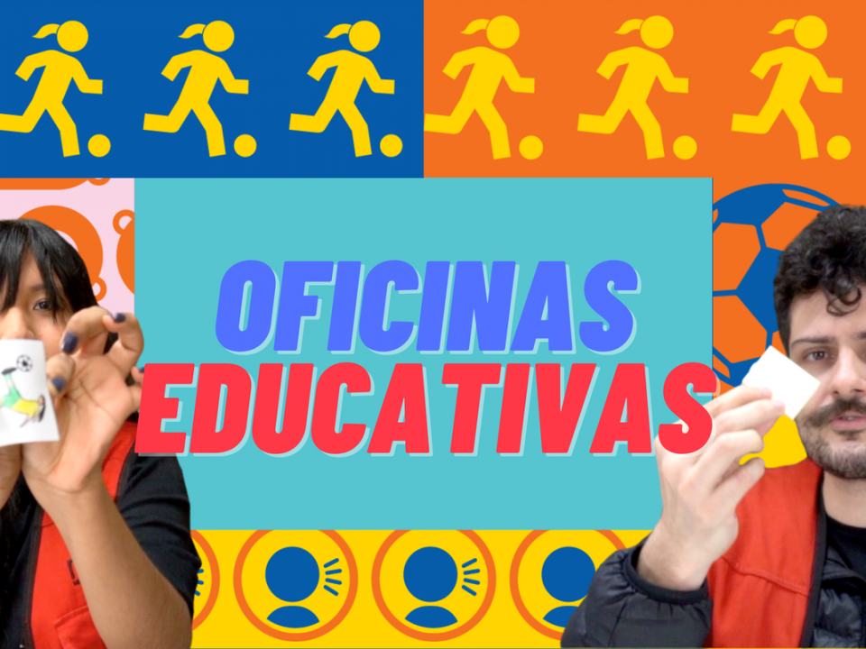 Ilustração com fundo bem colorido, em que aparecem um educador e uma educadora do Museu do Futebol segurando bloquinhos de papel na mão. Entre eles, está escrita a frase Oficinas Educativas