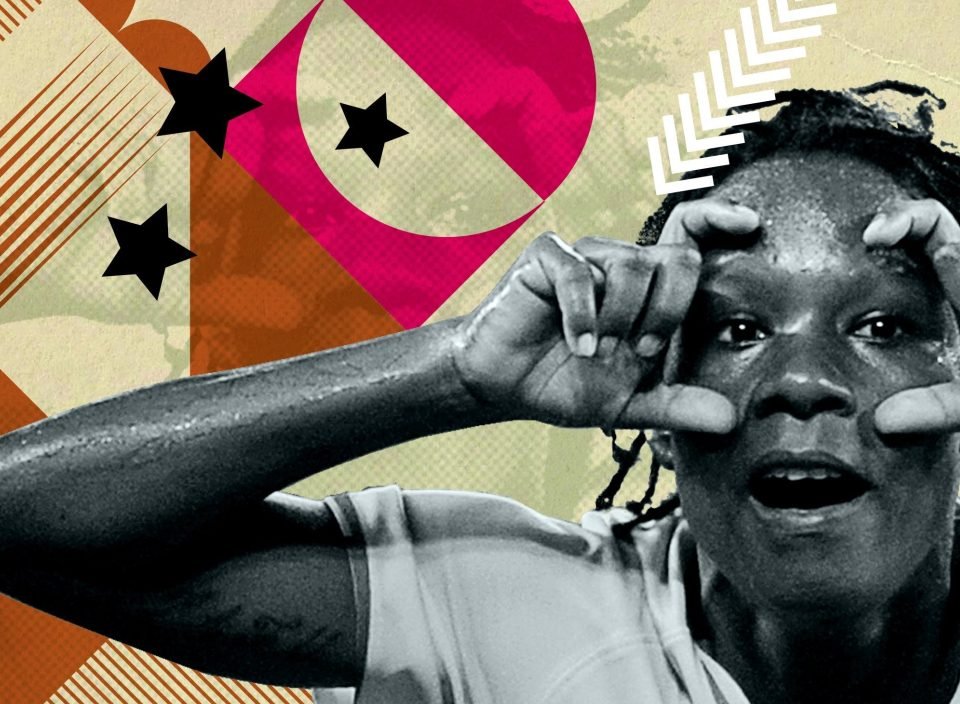 Arte com fundo colorido com imagem em preto e branco da jogadora Formiga