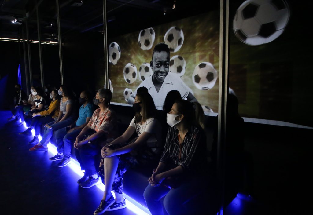 Museu do Futebol faz exposição para homenagear os 80 anos de Pelé