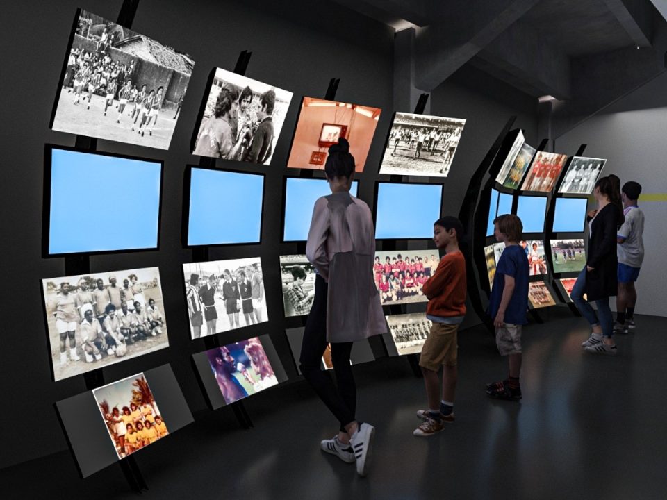 Maquete 3D mostra nova instalação na Sala das Copas do Mundo sobre história do futebol de mulheres no Brasil.