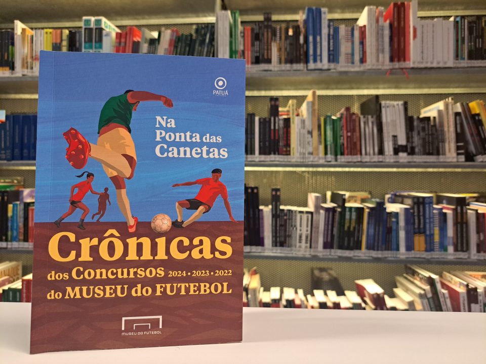 Imagem com o livro: Na Ponta das Canetas, do Concurso de Crônicas do Museu do Futebol